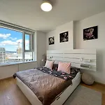 View From 27th Floor, Free Parking, Keyless