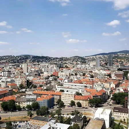 Lägenhet View From 27th Floor, Free Parking, Keyless Bratislava