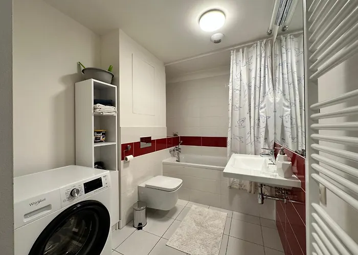 View From 27th Floor, Free Parking, Keyless براتسيلافا